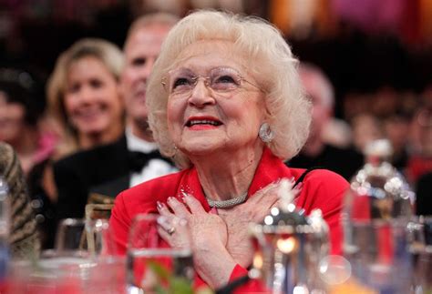 Did Betty White Ever Have Kids Who Was She Married To In Her Life Get