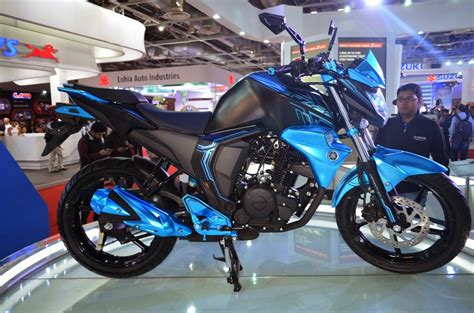 Fuel tank capacity of this bike is 13 litres. Newly Coming Yamaha FZ-S V2.0 Specs REviews Price ...