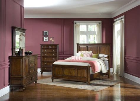 purple bedroom  brown furniture     wrong