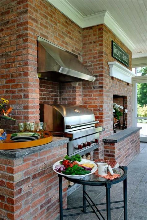 Die unterste reihe auf ein mörteldickbett legen. Kamin Grillplatz Feuerstelle Ziegel mauern Edelstahl Tisch ...