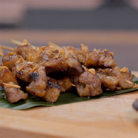 Berikut petunjuk cara memasak sate kere /gembus. Tidak perlu khawatir akan keluar banyak uang untuk makanan yang satu ini, karena Sate Kere Jogja ...