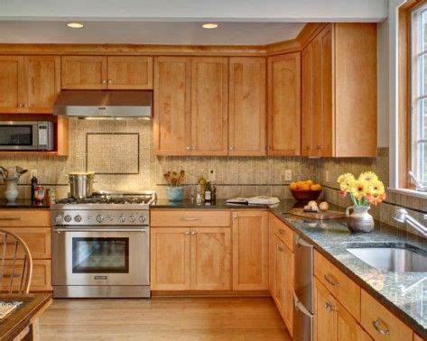 Paint colors for kitchens with golden oak cabinets design. 25 best images about kitchen designs on Pinterest | Oak ...