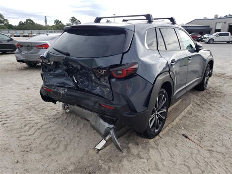 Two Month Old 2023 Mazda Cx 50 Looks Absolutely Pitiful Wrecked Suv