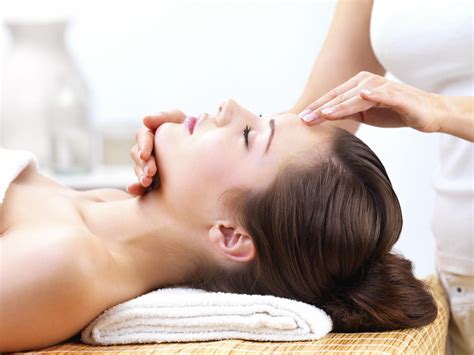 So Relaxing Facial Massage Facial Massage Techniques Wedding Skin