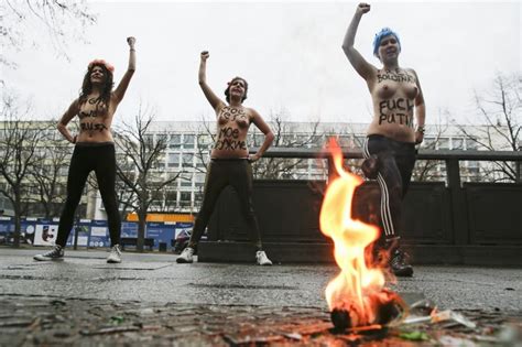 In Pictures Femen Protests Against Putin S Dictatorship Prior To