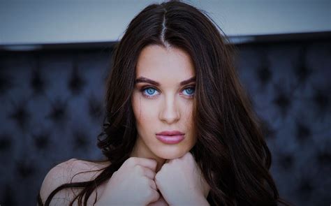 Blue Eyes Choker Model Tushy Com Women Lana Rhoades Pornstar Wallpaper