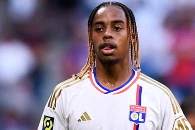 Mercato le PSG passe à la vitesse supérieure pour Barcola