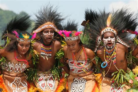 Gereja masehi injili di minahasa tata cara ibadah setiap gerakan gereja memiliki beberapa perbedaan antara satu dengan lainnya. Keunikan Festival Budaya Di Papua