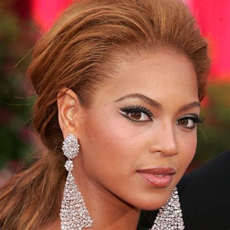 Beyoncés Changing Looks Beyonce Celebrity Makeup Oscar Fashion