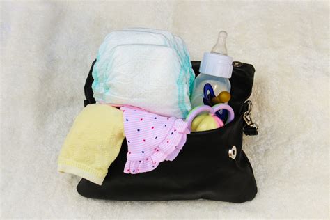 Diaper Bag The Most Comprehensive Guide To What Should Be Inside