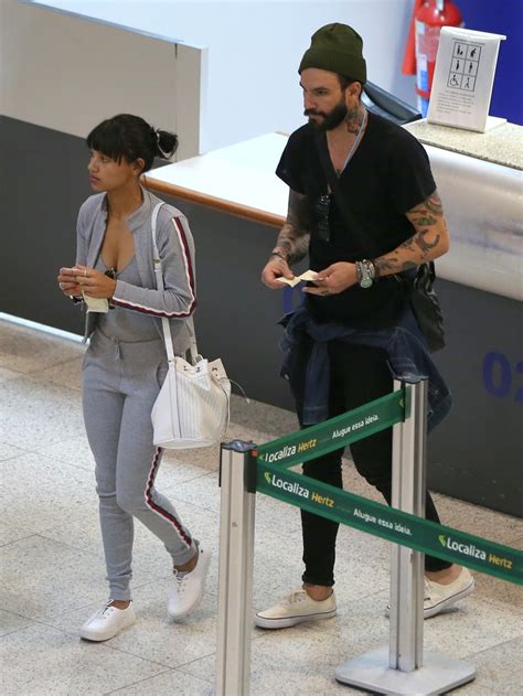 Gleici damasceno e wagner santiago levantaram rumores de uma possível reconciliação. Gleici Damasceno e Wagner Santiago embarcam juntos no Aeroporto Santos Dumont | Observatório dos ...