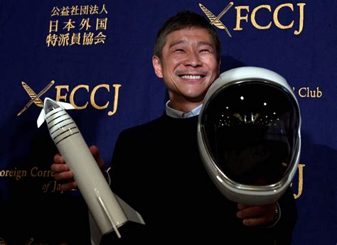 Japanese Billionaire Yusaku Maezawa Wants To Find A Wife And Take Her To The Moon On Spacex