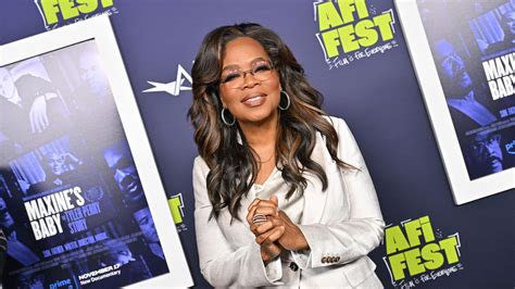 Oprah Winfrey Displays Slimmed Down Physique After Dramatic Weight Loss