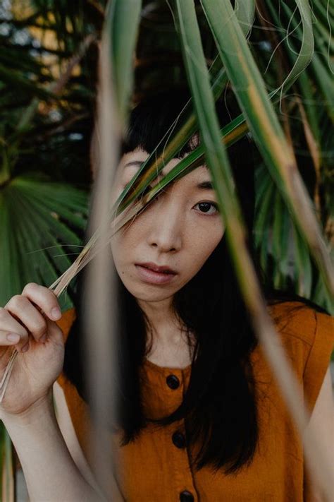Shooting Portraits with a 24mm Lens — Mango Street | Portrait, Portrait