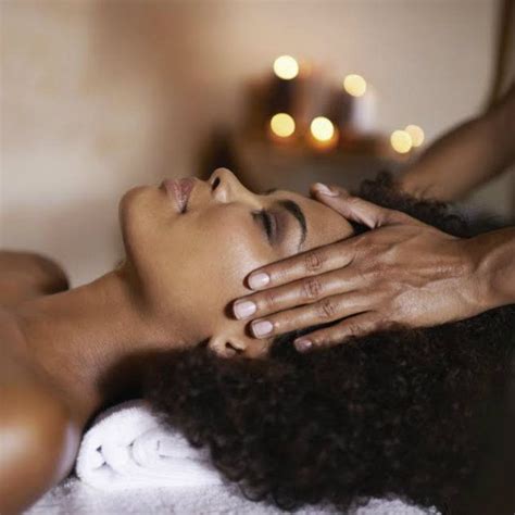 5 Healthy Reasons You Should Treat Yourself To A Monthly Massage Massage Benefits Massage