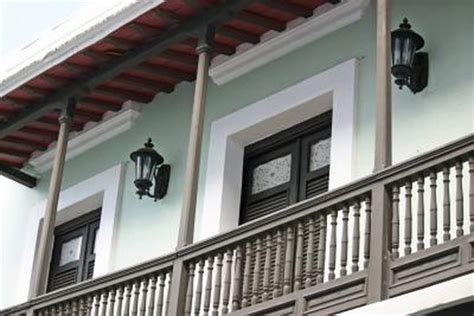 It's a 1st and 2nd floor set of railings that i need to install. Standard Porch Railing Height | Hunker