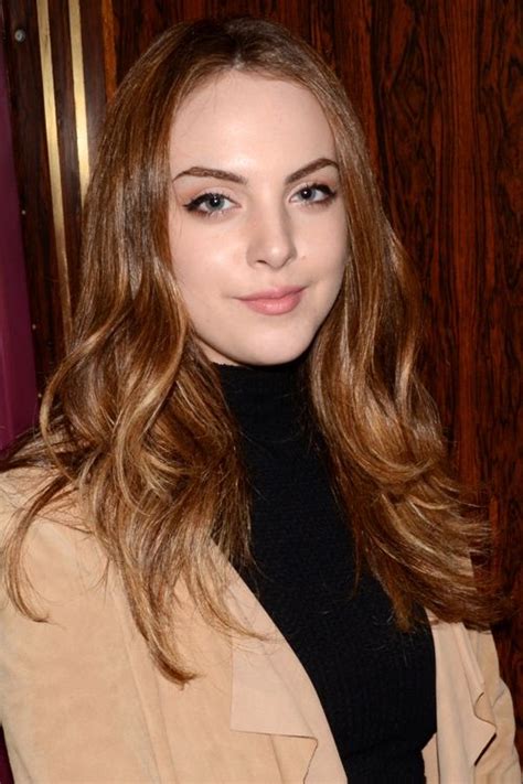 Elizabeth Gillies Hairstyles And Hair Colors Steal Her Style Feminine