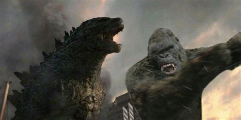 А вот джулиан деннисон и милли бобби браун готовятся к съемкам. Godzilla vs. Kong Has A Definitive Winner | Screen Rant
