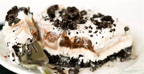 Top it with some cool whip and chocolate chips! No-bake Oreo Layer Dessert | Oreo layer dessert, Oreo cake ...