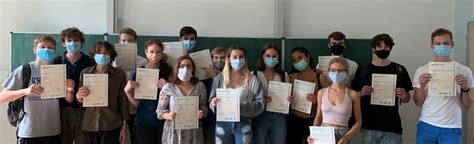Im rest des landes gelten bis auf eine maskenpflicht in. Schülerinnen und Schüler der Graf-Engelbert-Schule ...