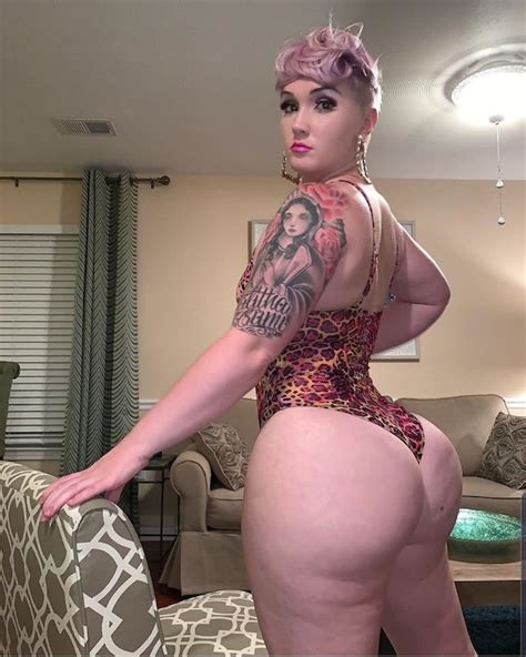 What S The Name Of This Short Haired Pawg Toveyah