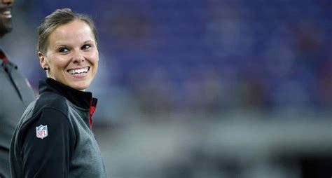 49ers Katie Sowers Becomes First Woman To Coach In A Super Bowl In Nfl