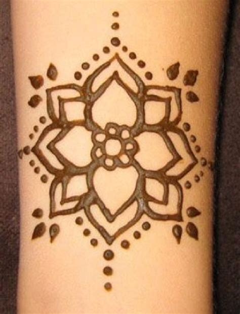 Small henna designs henna flower designs henna tattoo designs simple flower henna mehndi designs for hands hena designs henna simple and small henna tattoo designs and ideas for feet, hands, guys, girls, wrist, back and arms. 30 Simple & Easy Henna Flower Designs of All Time • Keep ...