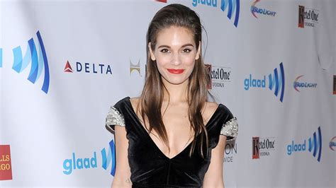 Caitlin Stasey Launches Feminist Nudity Website Called Herself Glamour Uk
