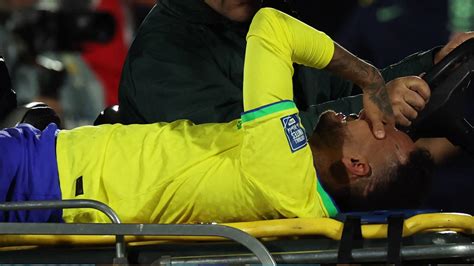 La Lesión De Neymar Mete En Un Lío A Florentino Pérez Problema Gordo