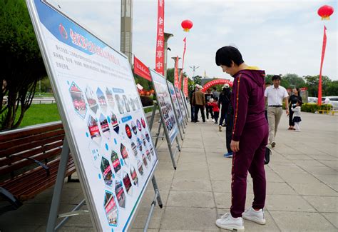 热门搜索： 人口普查 疫情防控 校园调查 员工满意度. "查人"又"查房"？宁夏这次人口普查大不同-宁夏新闻网