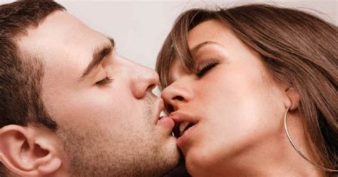 6 Beijos Sensuais Que Você Deve Tentar Hoje Mesmo Com O Seu Parceiro