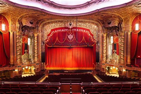 Tour The Stunning Kings Theatre Brooklyn Behind The Scenes Nyc Btsnyc
