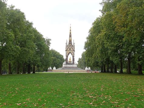 The land belonged to westminster abbey in the middle ages but was taken over as a hunting ground by henry viii in 1536 when it became a royal park. List of Top 5 Most Beautiful Parks in London