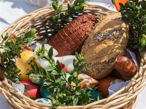 Each menu features easter side dish recipes and delectable spring desserts. Easter Dinner Prayer Ideas / African American Families ...