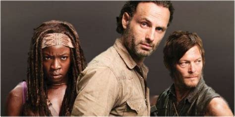 the walking dead 5 times michonne was rick s right hand and 5 times daryl was