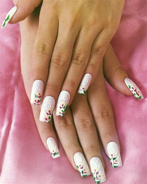 Los diseños de ✅ uñas blancas ✅ decoradas más espectaculares. Uñas con diseño primaveral ~ Belleza y Peinados
