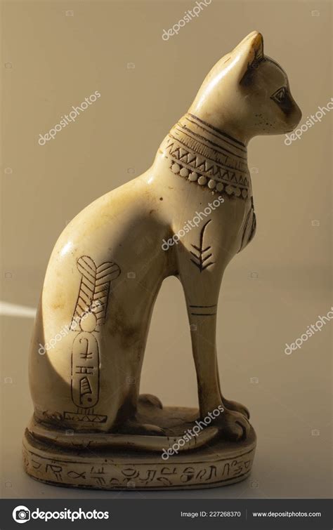 what did cats in ancient egypt look like