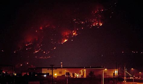 Photos Forest Fire Threatens West Kelowna Homes Crews Fighting Blaze