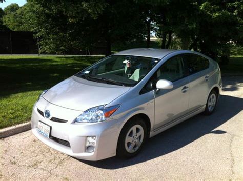 When spotting the new prius in the wild, you will want to look for the notched back, a horizontal rear crease that lets the. Find used 2010 Toyota Prius Base Hatchback 4-Door 1.8L in ...