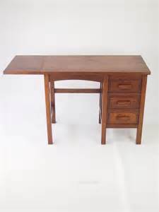 Shop desks and other antique and modern storage pieces from the world's best furniture dealers. Small Vintage Oak Desk - Antiques Atlas