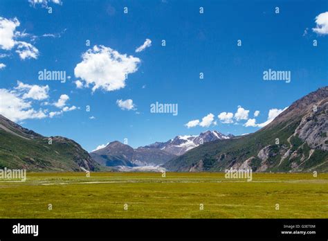 Rawu Hi Res Stock Photography And Images Alamy