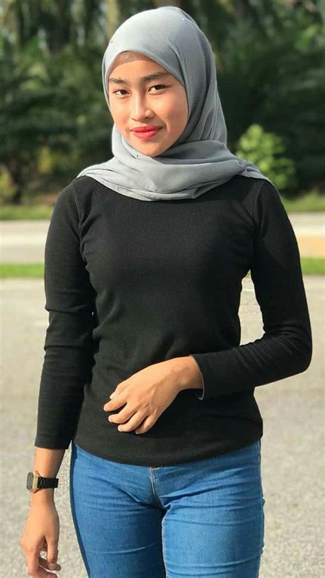 Aku Benci Pikiranku😈 Hijab Jeans Hijab Chic Fashion