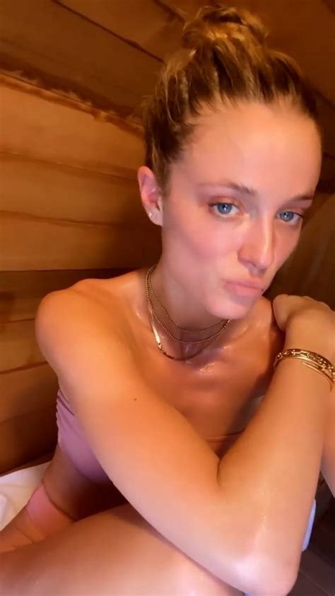 Kate Bock Nude Selfie From Sauna Pics The Fappening Sexiz Pix