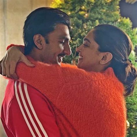 Lopez's twins max and emme can also be spotted at the end of the video showing the couple something on their phone. From Saifeena, Virushka to DeepVeer, 5 Bollywood couples ...