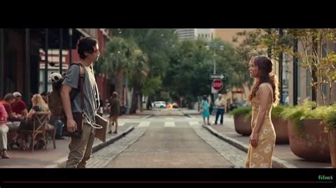 La sua vita è fatta di routine, limiti e autocontrollo, fino al. Five Feet Apart/ La cinci pași de tine (2019) - Trailer oficial - YouTube
