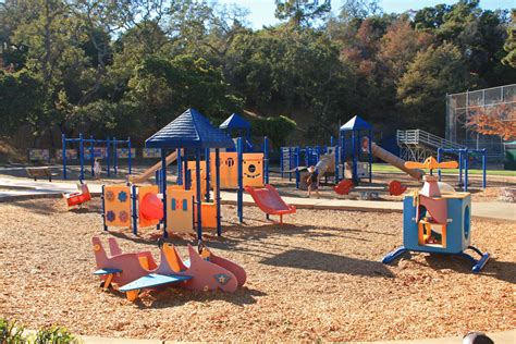 Marin Playgrounds South Hamilton Park In Novato Marin Mommies