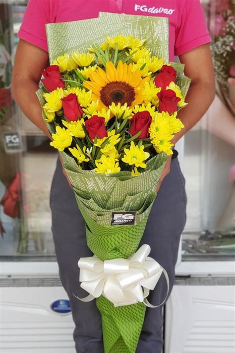 Whether you are looking for an office floral arrangement to celebrate a promotion or an unforgettable gift of monthly flower delivery, send flowers, plants, & gifts to create a truly magical moment. make her happy Send Flowers Price List: www.FGdavao.com FB ...