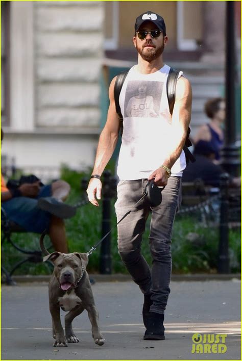 Justin Theroux Shows Off His Buff Biceps In Nyc Photo 4108085