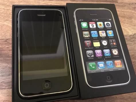 Apple Iphone 3gs 32gb Black Unlocked Smartphone In Hull East