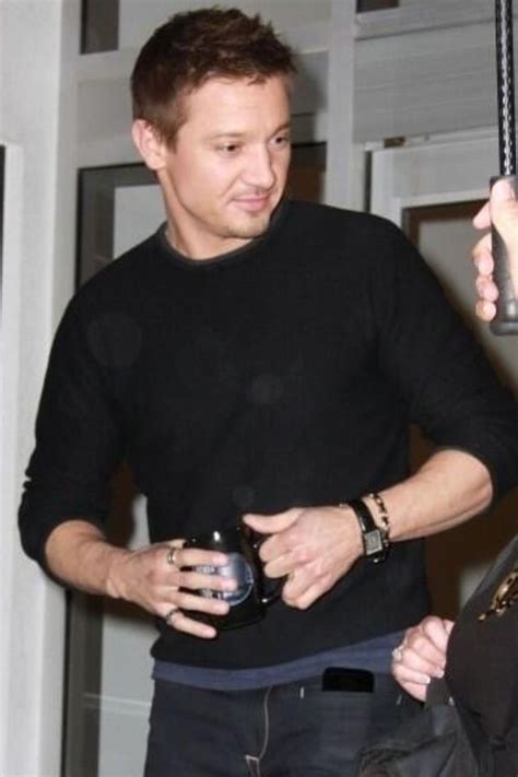 Jeremy Renner Sigh Look At Those Beautiful Forearms Jeremy Renner Avengers Film Senior